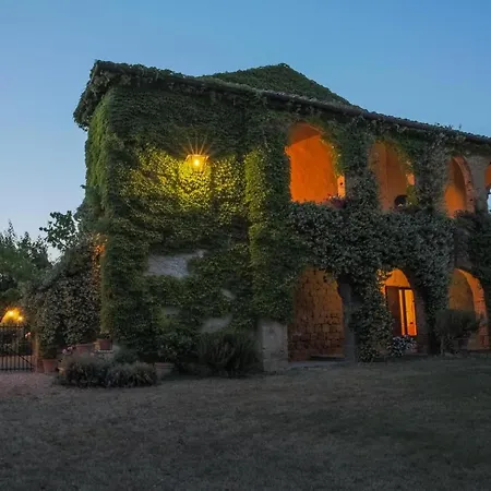 Degli Archi Willa